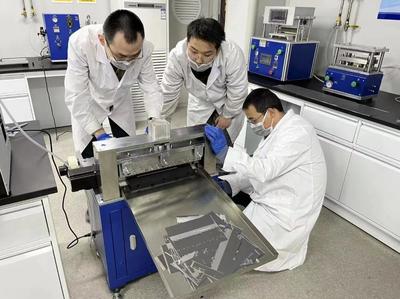 瑞智新能源主动功能隔膜产线一期落成沣东新城，引领材料科学研究与产业升级新篇章