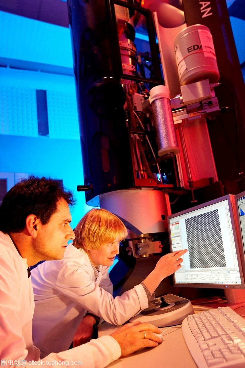 原子尺度下的世界 利用TEM与HR-TEM在纳米科学合作研究中心探索纳米材料奥秘